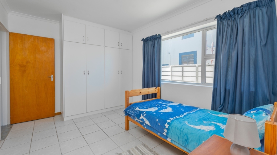 6 Bedroom Property for Sale in Suiderstrand Western Cape